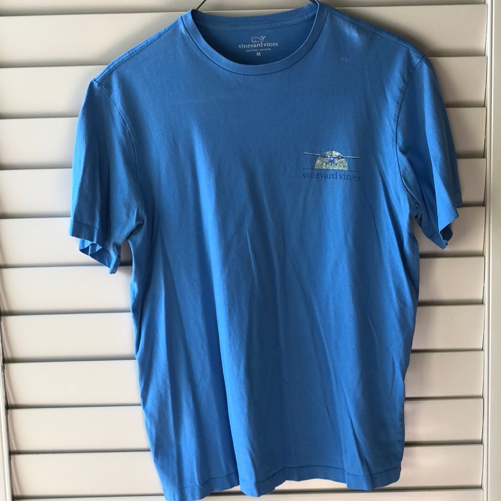Vineyard Vines tshirt